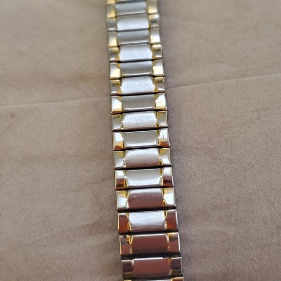 Mickey Mouse Vintage Quartz 1980s\' Goldtone Speidel Stretch Band Seiko Watch main image 5